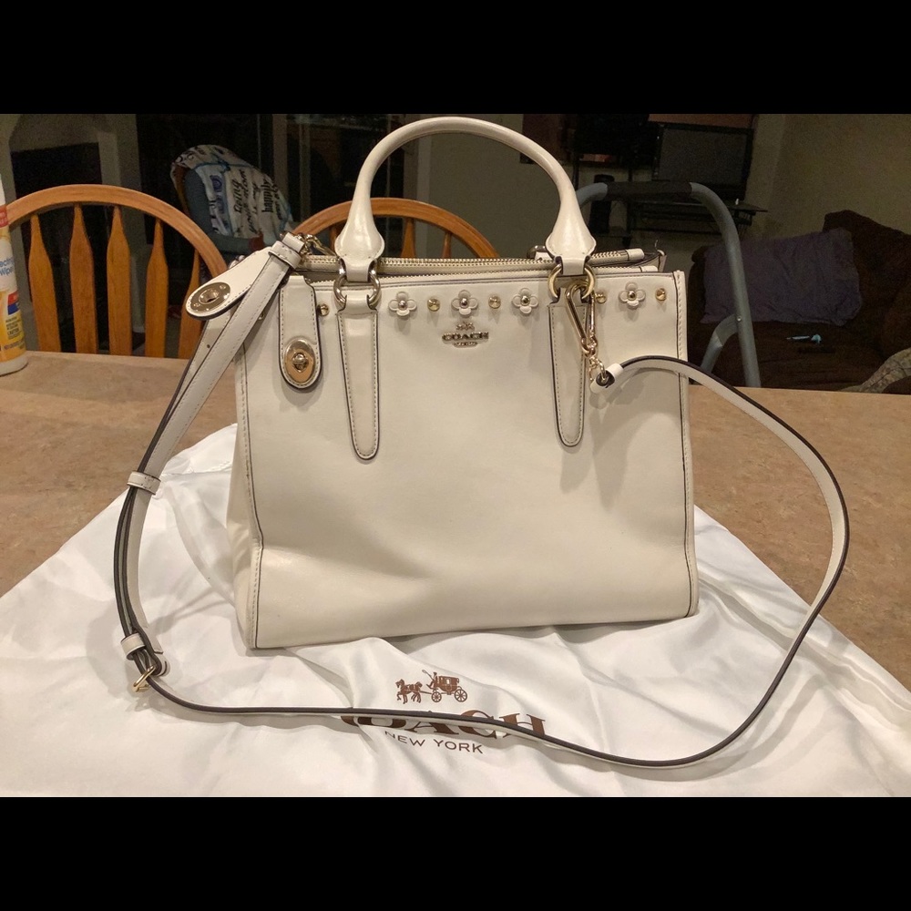 Coach 37400 used crossbody Floral Rivets Purse